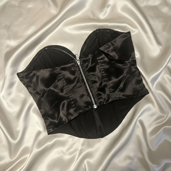 H&M Divided Black Satin Bandeau Corset Top With Sweetheart Neckline - Picture 3 of 9